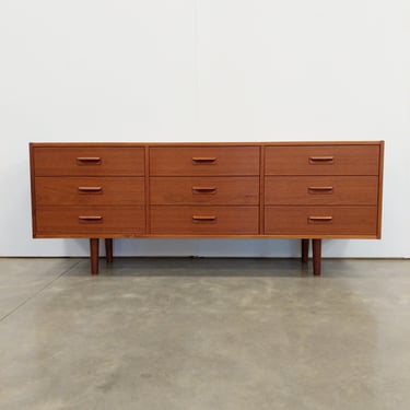 Vintage Mid Century Modern Teak Dresser 