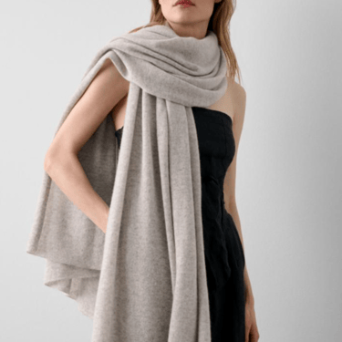 White + Warren | Cashmere Travel Wrap in Sandwisp Heather