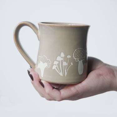 Mushroom Collection Mug engraved pottery 