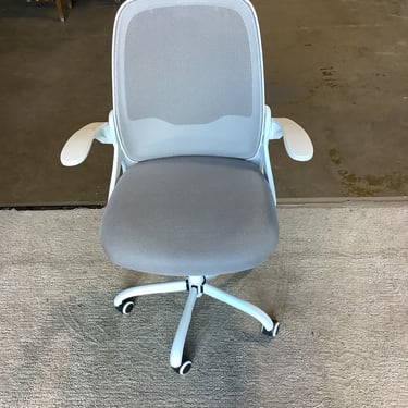 White Office Chair (WH)