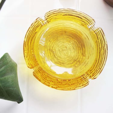 70s Mustard Yellow Glass Ash Tray - Round Crinkle Glass Ash Tray - Ring Jewelry Dish - Retro Home Decor - Key Catchall 