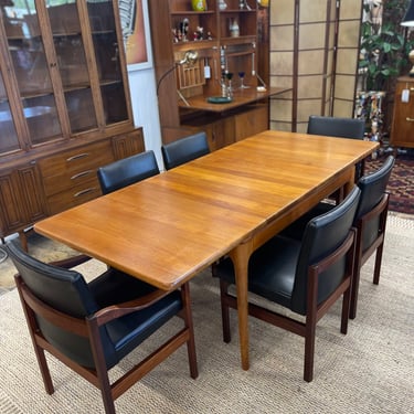 Swedish Solid Teak Rectangular Dining Table with Two Insertable Leaves by Glostrup Mobelfabrik