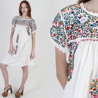 White Hand Embroidered Oaxacan Dress From Mexico / Vintage 70s Womens Cotton Mexican Mini Dress / Womens Medium San Antonio Dress 
