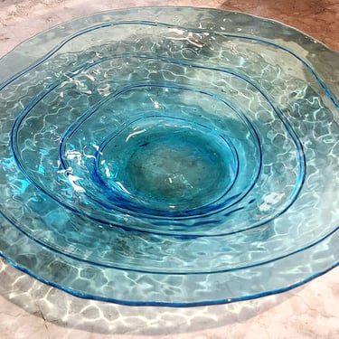 LARGE AQUA BLUE ART GLASS BOWL WITH WAVY CONCENTRIC RINGS