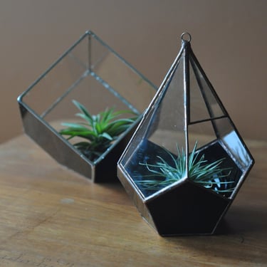 Magus Teardrop Terrarium, teardrop glass terrarium with dodecahedron base in copper or silver color -- hanging terrarium -- eco friendly 