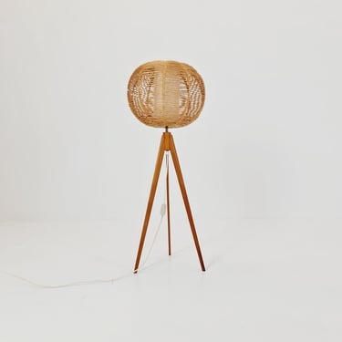 Mid century German tripod floor lamp Beech wood, 1960s 