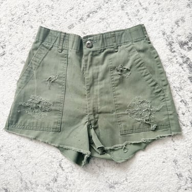 Vintage 1970s Cut Off Army Shorts / 27