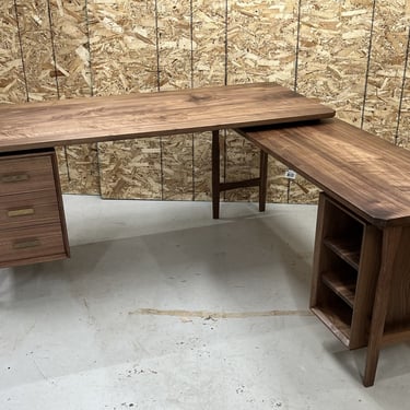 Mid Century Modern L Shaped Desk - Walnut 