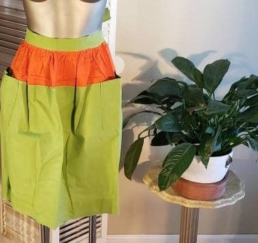 Vintage 60s Cotton Green and Orange Apron Two Pockets 