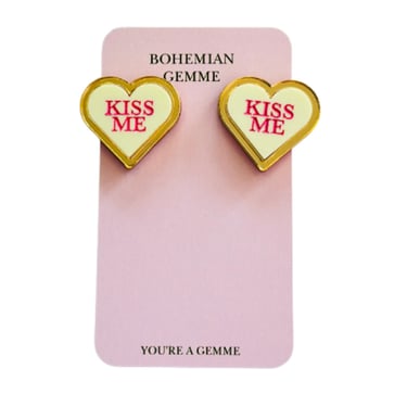 Sample Sale KISS ME  Heart Studs