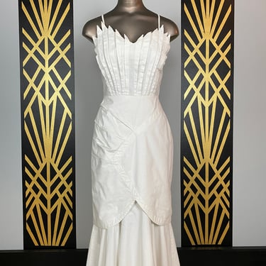 1980s wiggle dress, white cotton, backless, vintage sundress, pleated bodice, mermaid hem, size small, hourglass dress, 26 waist, pin up 