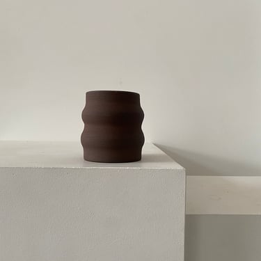 handmade ceramic contour vase / dark brown pottery 