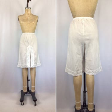 Vintage 60s Bloomers | Vintage white cotton tap shorts | 1960s white lace trim knickers 