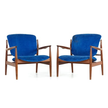 Finn Juhl Mid Century FJ136 Teak Lounge Chairs - Pair - mcm 