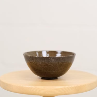 ramen bowl by semaphore clay