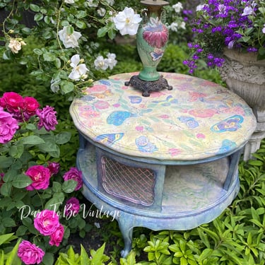 Painted Butterflies Flowers Side Accent Table ~ Boho Chic Coffee Table ~ Shabby Cottage Accent Tables ~ Painted Furniture ~ Hand Painted 