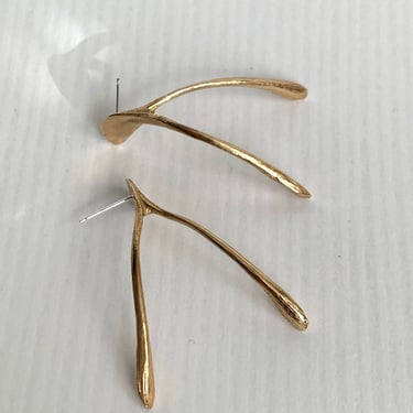 FORGE & FINISH - Wishbone Earring - Bronze