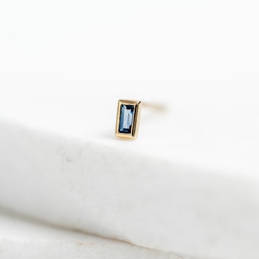 Single 9K Gold Mini Blue Sapphire Baguette Stud