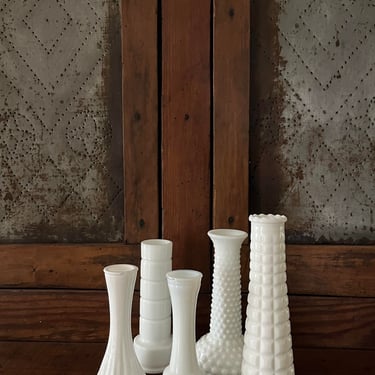 Vintage milk glass vases / set of milk glass vases / lot of vases / lot of white vases / bridal vases / milk glass vase lot / set of 5 vases 
