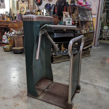 Antique Green Perey Turnstile