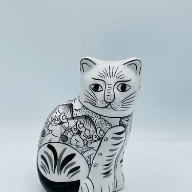 Vintage Talavera Mexican Hand Painted Folk Art Ceramic Cat Figurine Black and White  5.5" 