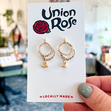 Move/Shake Earrings
