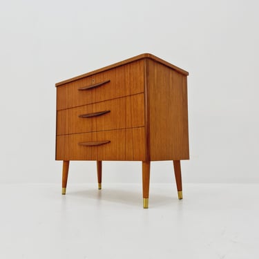 Midcentury danish design chest of drawers / drawer dresser /3 drawers cabinet, 1960s 