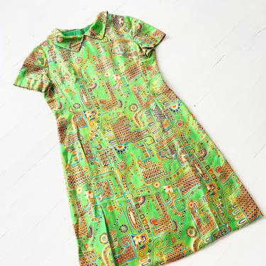 1960s Patterned Green Satin Dress with Flat Collar 
