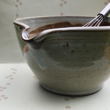 READY TO SHIP handmade batter bowl, batter bowl with handle, ceramic batter bowl, rustic batter bowl, mixing bowl, large batter bowl 