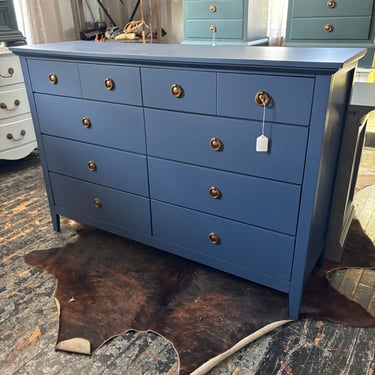 Beautiful Blue 8 Drawer Dresser