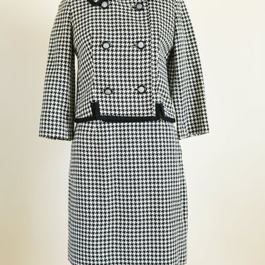 Vintage 1960's Mod Black and White Houndstooth Two Piece Set Skirt and Blazer Suit by Towncliffe 