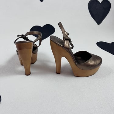 Jeffrey Campbell platform high heel shoes Vintage style pinup gold bronze leather sexy wooden cha cha ankle strap closed toe heels size 7 M 