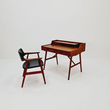 Danish teak freesanding desk, model 65 Desk by Arne Wahl Ivrsen, 1960s 