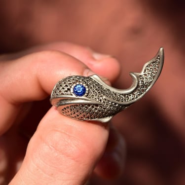 Sterling Silver Tanzanite Eye Whale Brooch, Faceted Blue Gemstone, 3D Silver Mesh Whale Pin, Cute Vintage Animal Pins, 40mm 