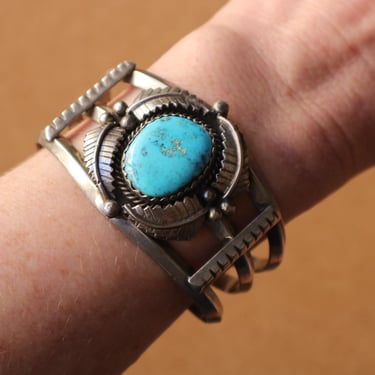 Turquoise Cuff  / Vintage Southwest Sterling Jewelry / Wide Turquoise Cuff 