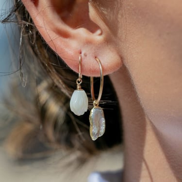 Mini Biwa Pearl Hoop Earrings - Kaimana 