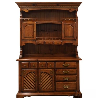 THOMASVILLE FURNITURE Pine Manor Collection Rustic Americana 56" Buffet w. Display Hutch 8321-110 / 8321-310 