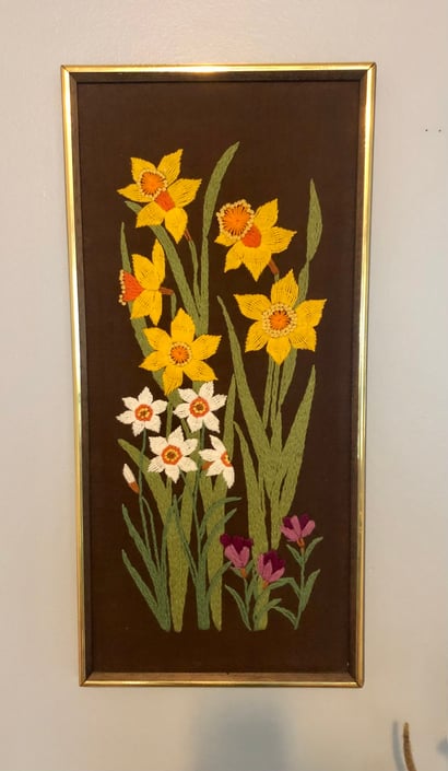 Vintage Paragon Needlecraft Crewel Embroidery “Daffodils Picture” #0219 design by Barbara Sparr 