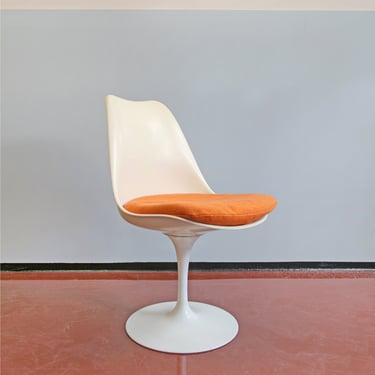 Vintage Eero Saarinen Knoll International Orange White Tulip Chair Retro Mid Century Modern Club Accent Dining Desk Shell Modernist Kitchen 