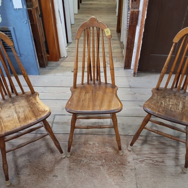 Antique Style Farmhouse Chair, 18.5 x 18.5 x 38