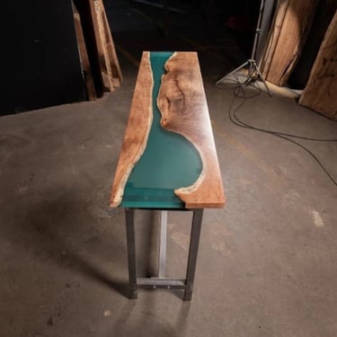 LIVE EDGE SOFA TABLE | ENTRYWAY CONSOLE TABLE
Mesquite live edge wood console and epoxy resin in turquoise color, can be used…