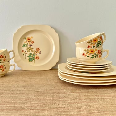 Vintage Homer Laughlin Floral China - Columbine Pattern - Century Shape - Luncheon Plates, Cups & Saucers - Set of 14 