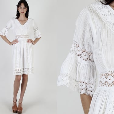 White Mexican Dress, Crochet Wedding Dress, Ethnic Boho Bridesmaids Dress, Vintage 1970s Floral Lace Bridal Cotton Mini Dress 