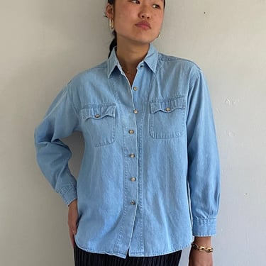 90s denim pocket shirt / vintage faded soft light blue denim chambray oversized over chore shirt blouse | Large 