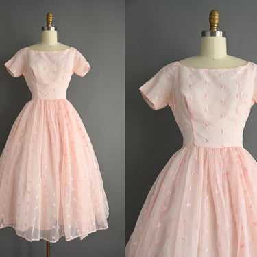 vintage 1950s Dress | Cupcake Pink Embroidered Full Skirt Party Dress | Small 