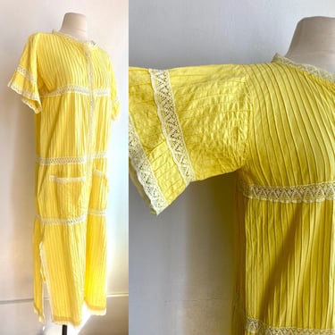 70s Vintage Boho Mexican COTTON PINTUCK + LACE Robe Dress + Pockets 