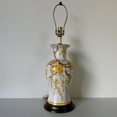 Vintage Chic Chinese Hand Painted Floral Motifs Porcelain Table Lamp 