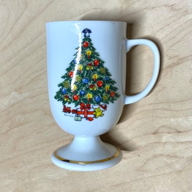 4 Mount Clemens Pottery Christmas Tree 22k Gold Trim Pedestal~ Holiday barware ~  Pine Tree, Santa Gifts~ Vintage Christmas Coffee Mugs~ 