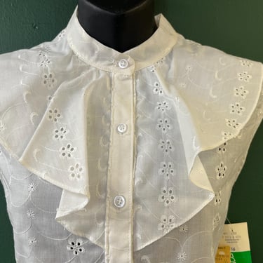 white eyelet ruffle blouse 1970s sleeveless lace top XL new old stock 