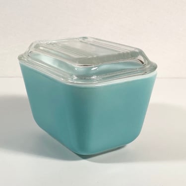 Pyrex Turquoise #501 Refrigerator Dish 